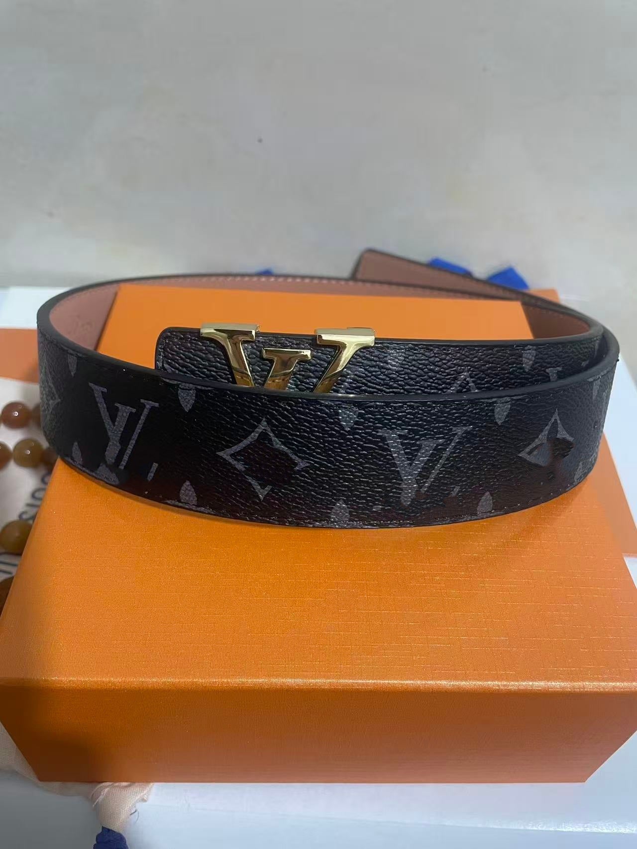 New smooth buckle trouser belt cross-border live Douyin Internet celebrity belt men's light luxury alphabet men's belt casual and versatile